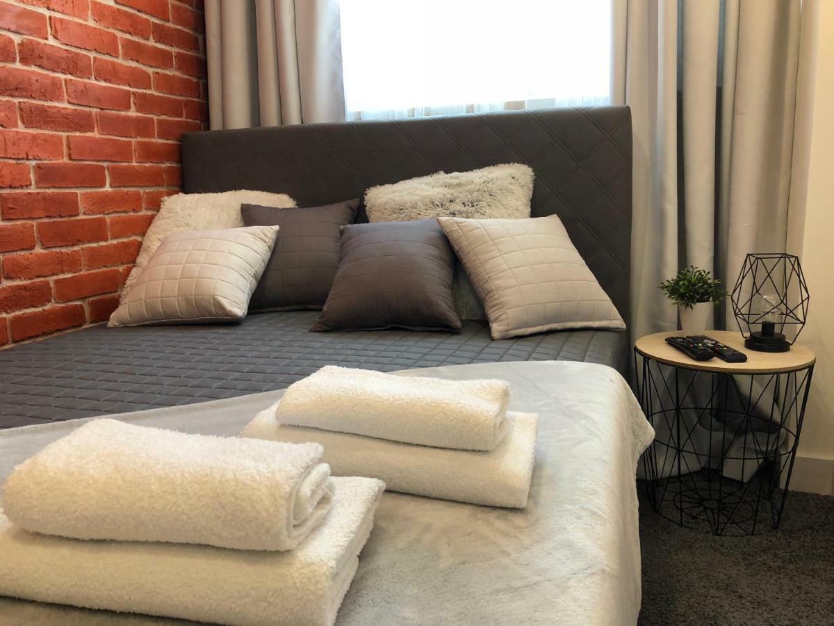 Family & Business Sauna Rynek Centrum Downtown - 2 Bedroom With Private Sauna, Balcony, Parking Apartament Kielce